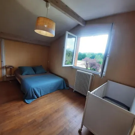 Casa de Férias De Campagne Au Bord De L'adour Saint-Laurent-de-Gosse